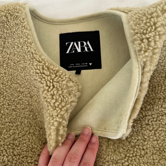 Zara Women's Cozy Sage Green Teddy Jacket - Picture 3 of 5